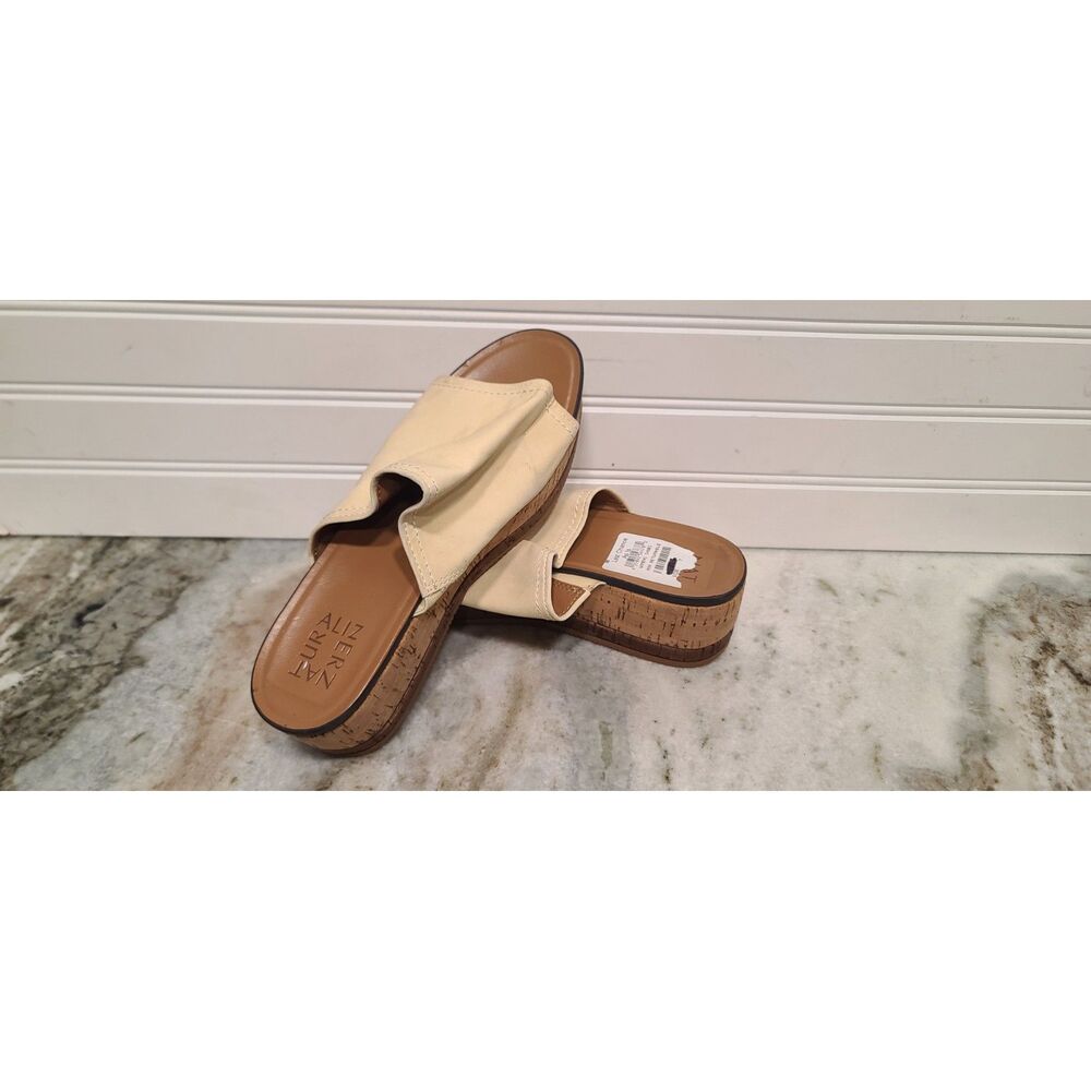 Naturalizer Womens Kirstin Light Yellow Slip-On Sandals Size 7 NWT